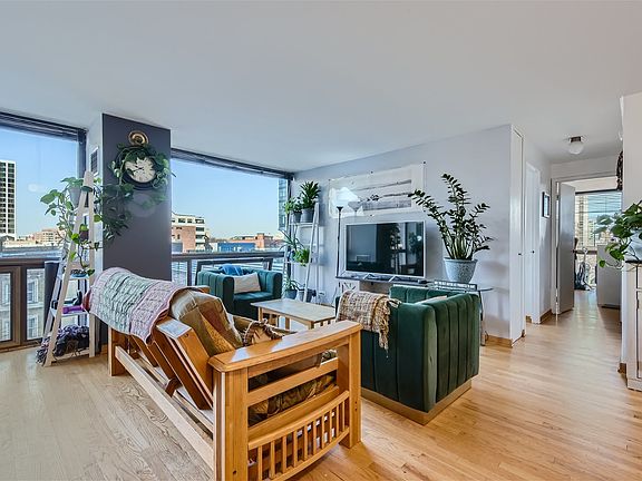 5th image of 4343 N Clarendon Ave APT 517