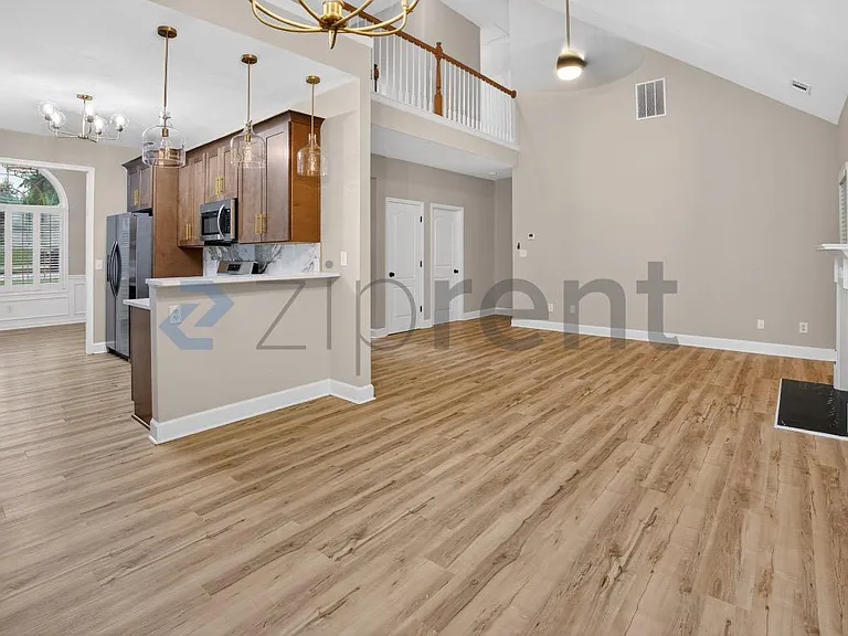 4584 Garden City Dr — Photo 17