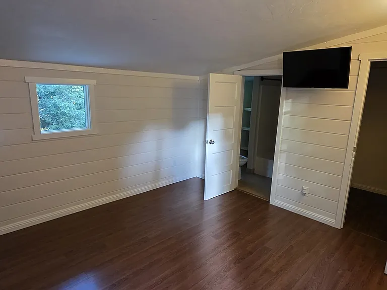 601 Old Hazel Dell Rd — Photo 5