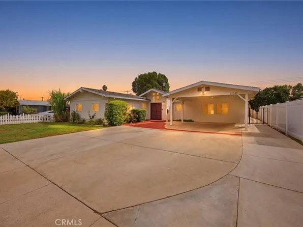 22248 Leadwell St, Canoga Park, CA 91303