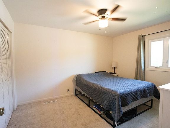 4th image of 22533 V Ave