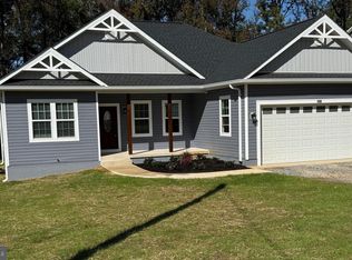 145 Azure Dr, Colonial Beach, VA 22443