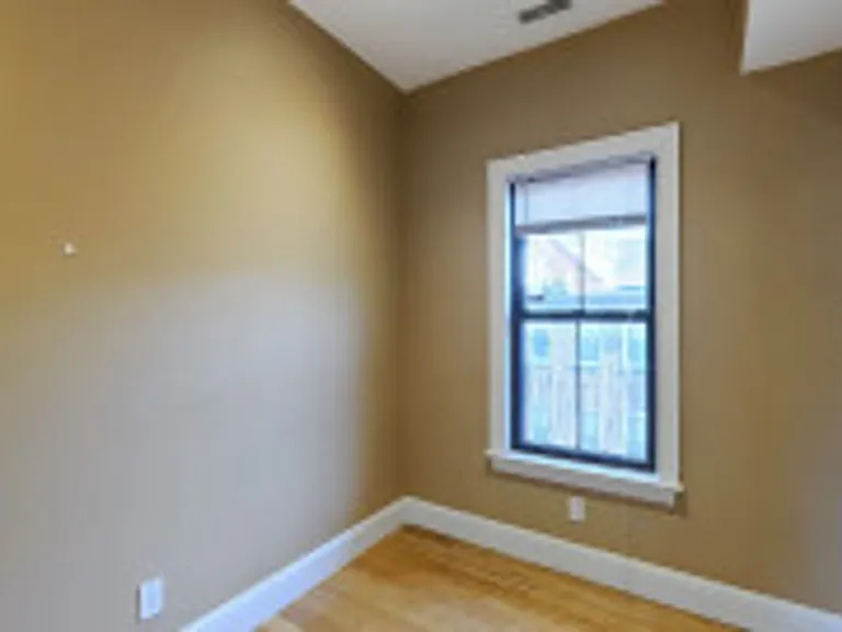 9 Cortes St #5A — Photo 7