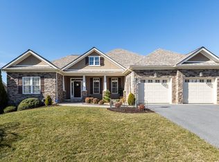 217 Jocelyn Ln, Waynesboro, VA 22980