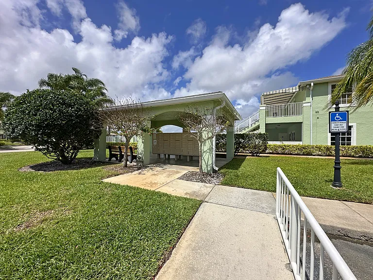 2130 SE Wild Meadow Cir — Photo 20