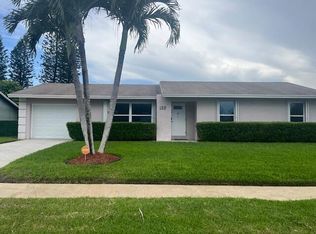 132 Bobwhite Rd, Royal Palm Beach, FL 33411