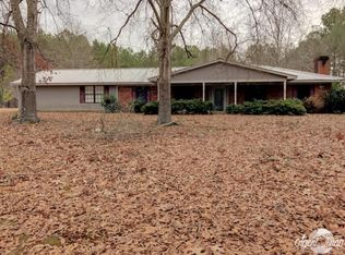 346 County Lake Rd, Starkville, MS 39759