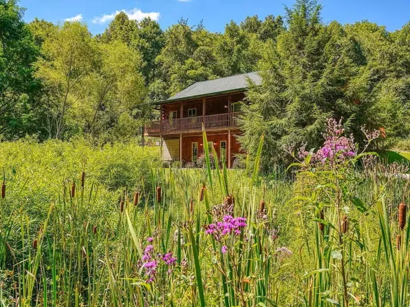 18435 Goat Run Honey Fork Rd, Logan, OH 43138