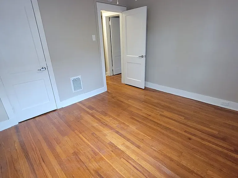 760-782 Shady Dr E — Photo 13
