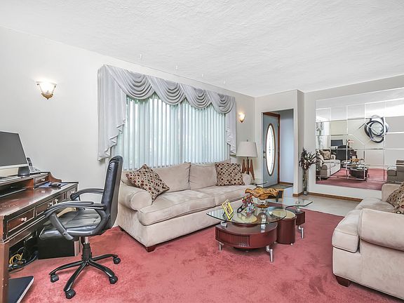 5th image of 315 Cabota Ave