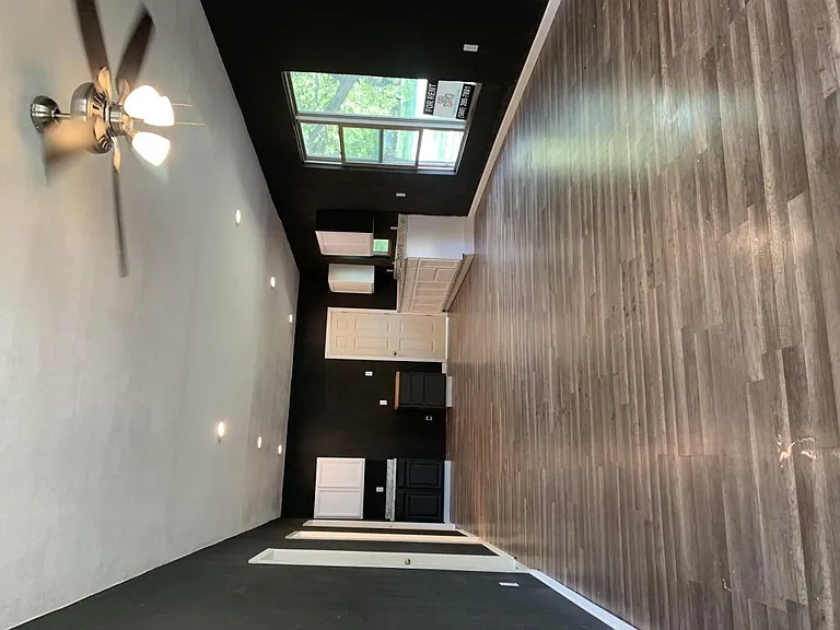 225 N Elm St — Photo 7