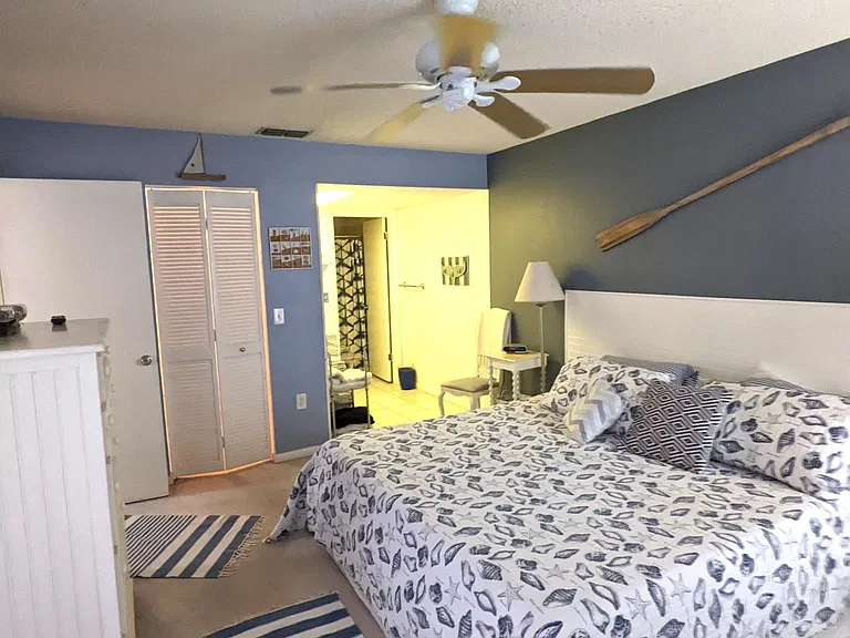 100 Grand Blvd — Photo 3