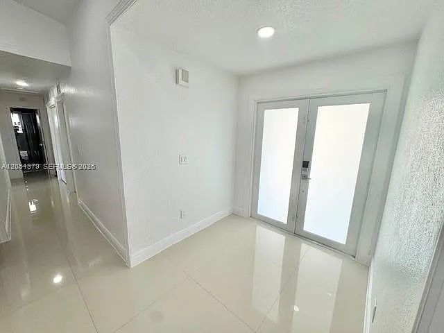 3 bed, 1553 sqft, $3,200 — Photo 4
