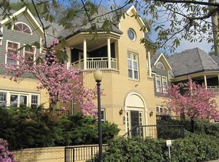 89 Glen Rd #6, Brookline, MA 02445