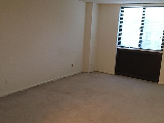 5th image of 7420 Westlake Ter APT 105