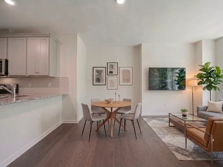 67 Arnold Dr — Photo 1