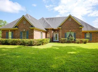 498 Nichols Ln, Hahira, GA 31632