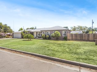 3028 E Weldon Ave, Fresno, CA 93703