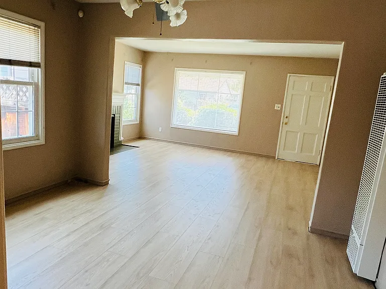 36865 Niles Blvd — Photo 1
