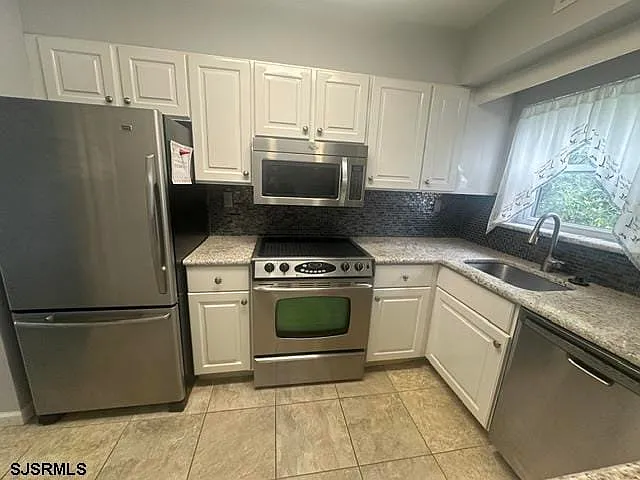 2 bed, 2.0 bath, $2,600 — Photo 4