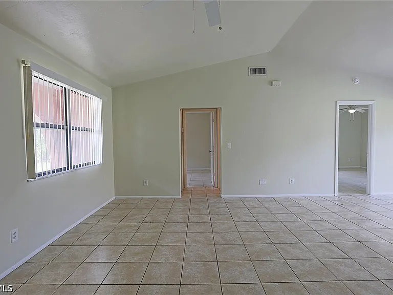 4417 SW Santa Barbara Pl — Photo 12