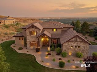 2937 E Table Rock Rd, Boise, ID 83712