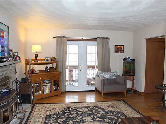 4th image of 4154 Finleyville Elrama Rd