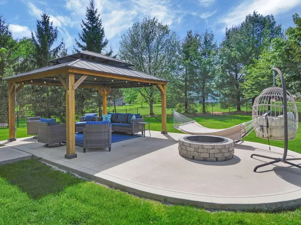 12595 Wildflower Dr, Pickerington, OH 43147