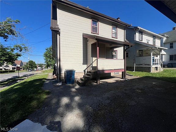 5th image of 403 N Saint Clair St