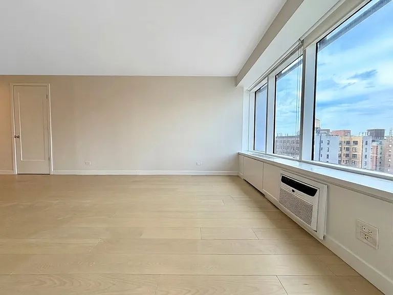 175 W 87th St #14G — Photo 9