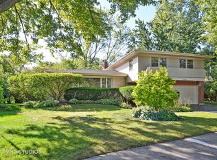 1665 Dartmouth Ln, Deerfield, IL 60015