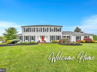 8 Howard Dr, Princeton Junction, NJ 08550