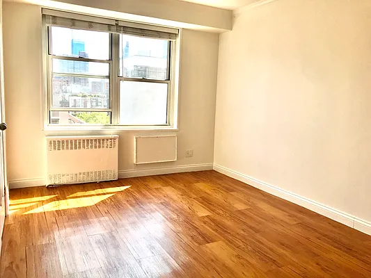 Rented by Batra Group Inc | media 22