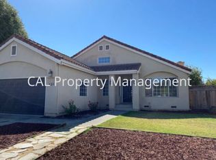 521 Arbour Ln, Hollister, CA