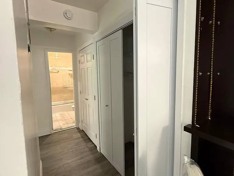 2661 Marion Ave — Photo 10