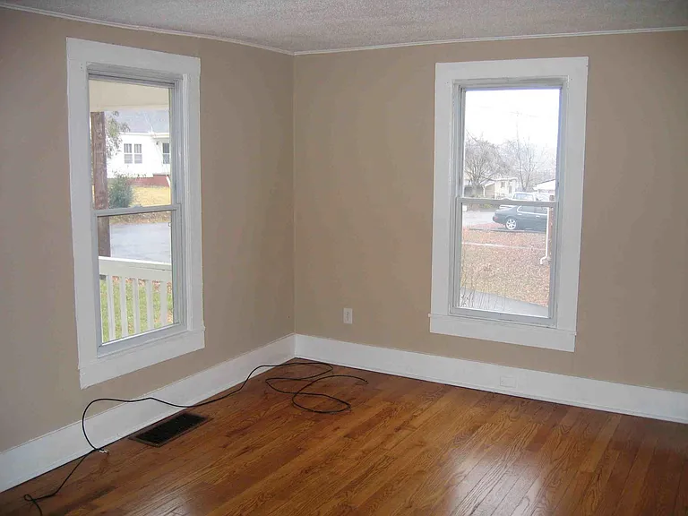 229 Haywood Ave — Photo 5