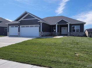 1447 Guilford Pl, Troy, IL 62294