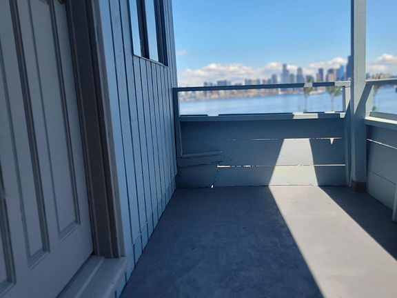 5th image of 1715 Harbor Ave SW #200