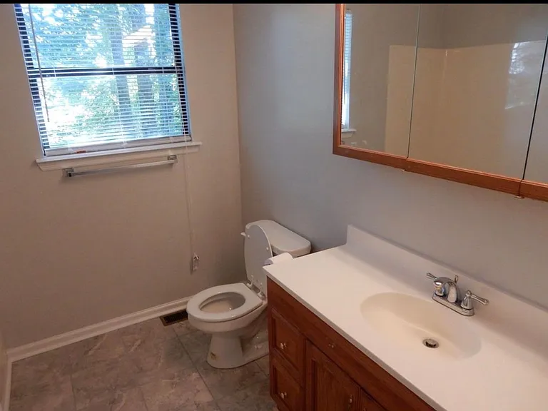 500 Debbie Dr — Photo 10