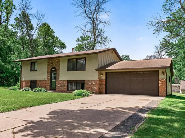 21306 Heath Ave N, Forest Lake, MN 55025