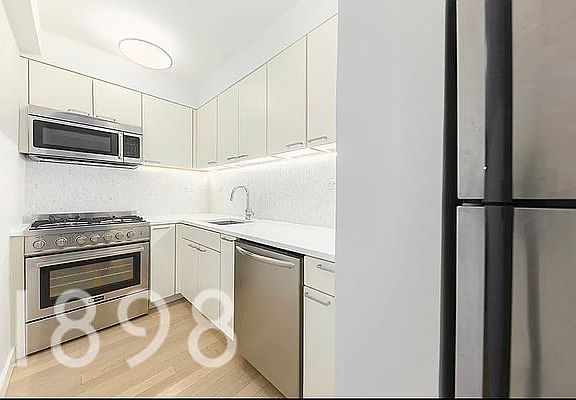 5th image of 245 E 80th St APT 5E