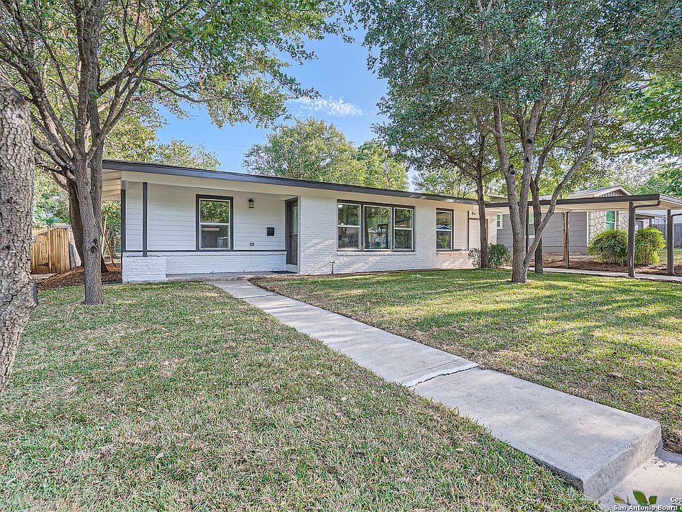 1st image of 246 ADDAX DR