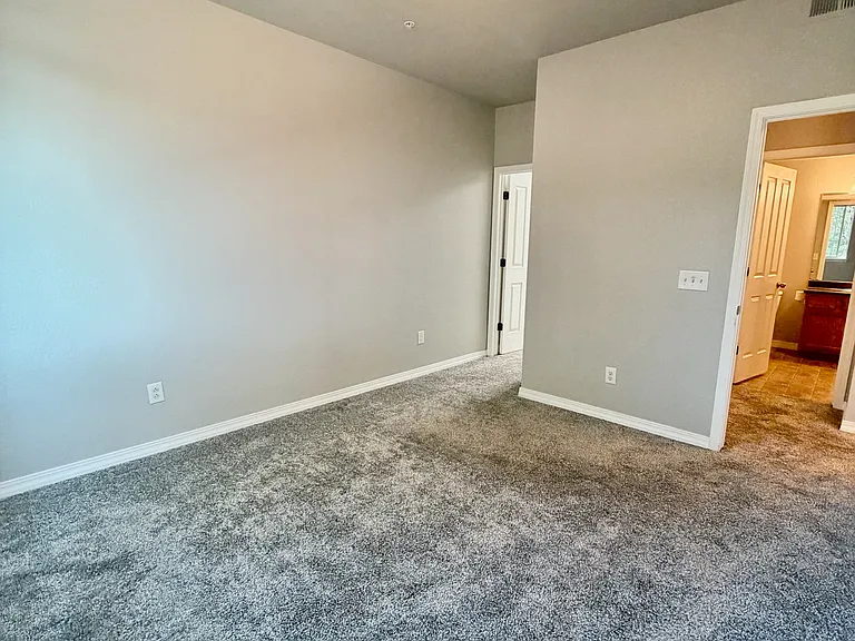 2133 Krisron Rd #B-207 — Photo 26