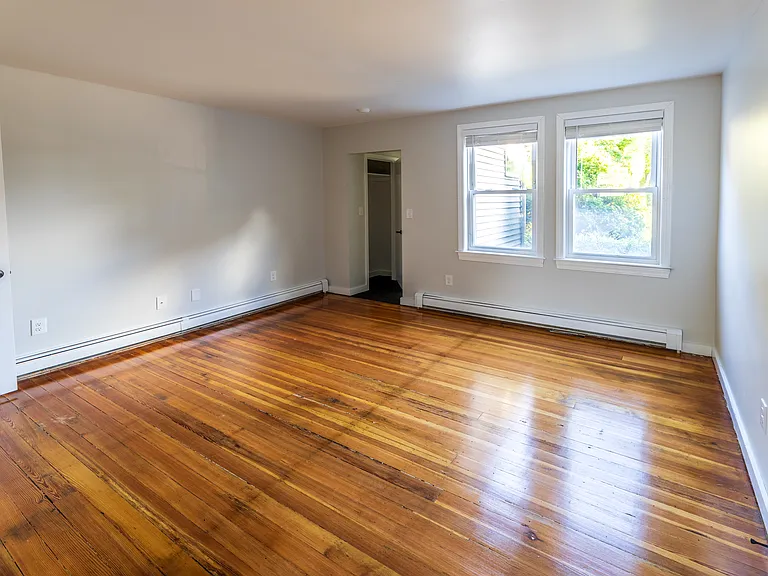 40 N Spooner St — Photo 4