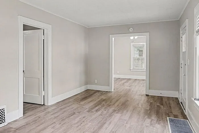 2 bed, 1.0 bath, 832 sqft, $1,449 — Photo 4