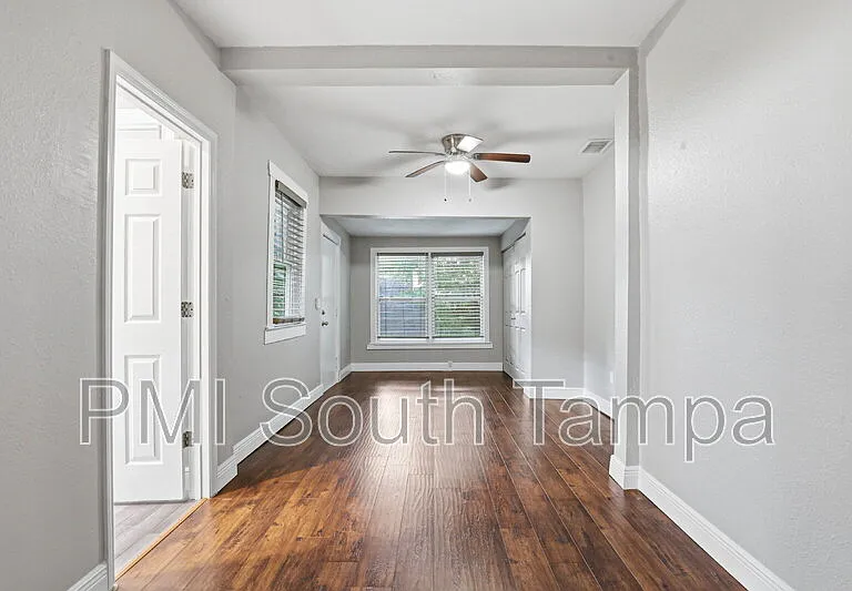 203 W Emma St — Photo 19