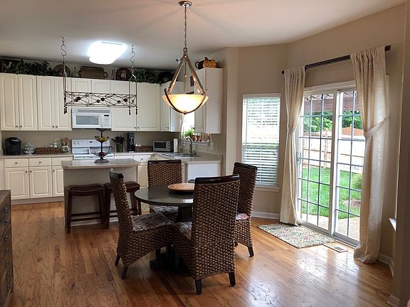 4th image of 1504 Towne Park Ln