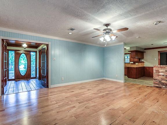 3rd image of 1100 Chateau Woods Parkway Dr