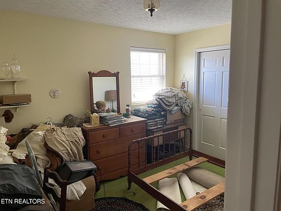 4th image of 444 Russfield Dr