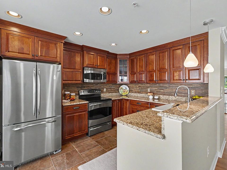 1st image of 169 Martin Ln